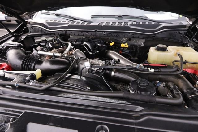 Used 2019 Ford F250 Lariat w/ Chrome Package image 26