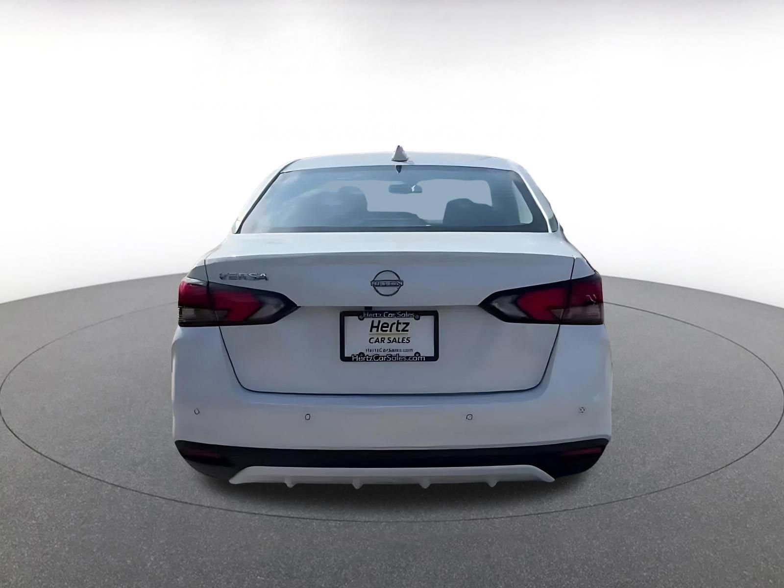 Used 2025 Nissan Versa SV image 12