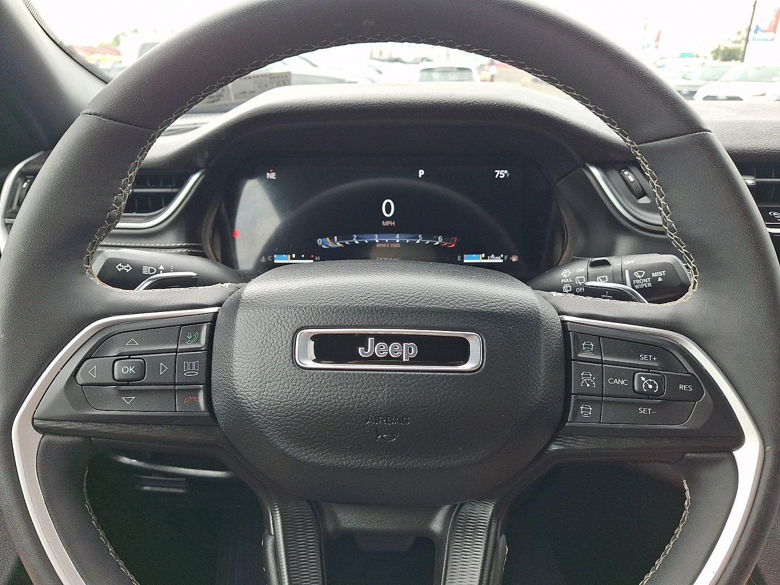 Used 2024 Jeep Grand Cherokee L Altitude AWD/4WD image 20