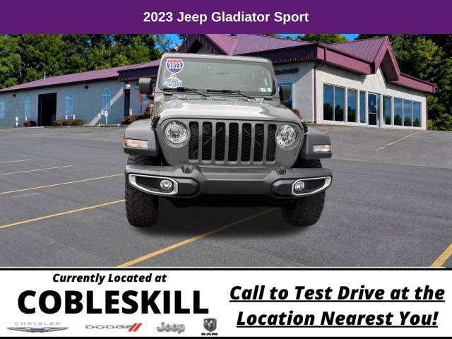 Used 2023 Jeep Gladiator Sport w/ Trailer Tow Package AWD/4WD image 3