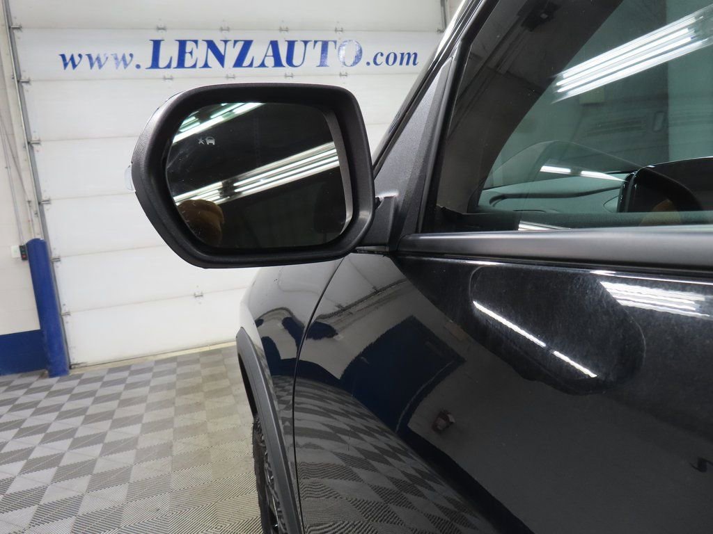 Used 2025 Chevrolet Traverse Z71 image 66