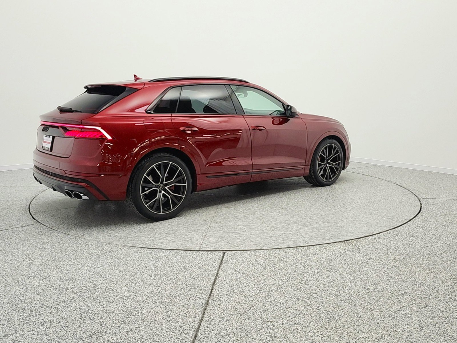 Used 2023 Audi SQ8 Prestige AWD/4WD image 5