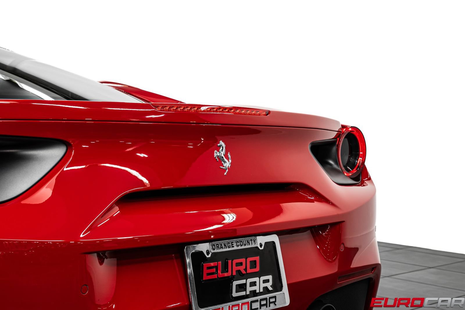 Used 2017 Ferrari 488 GTB RWD image 25