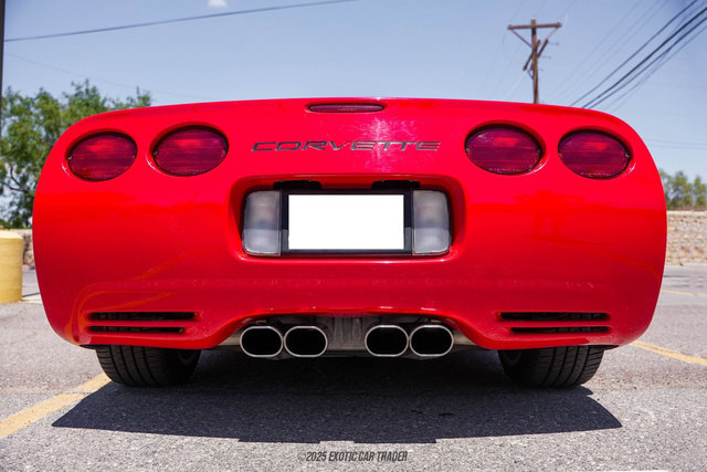 Used 1999 Chevrolet Corvette Coupe w/ Memory Pkg RWD image 7