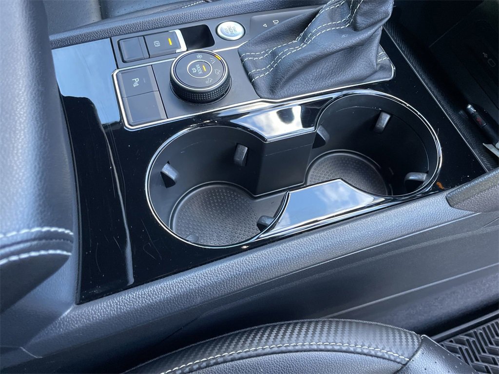 Used 2022 Volkswagen Atlas Cross Sport SE image 30