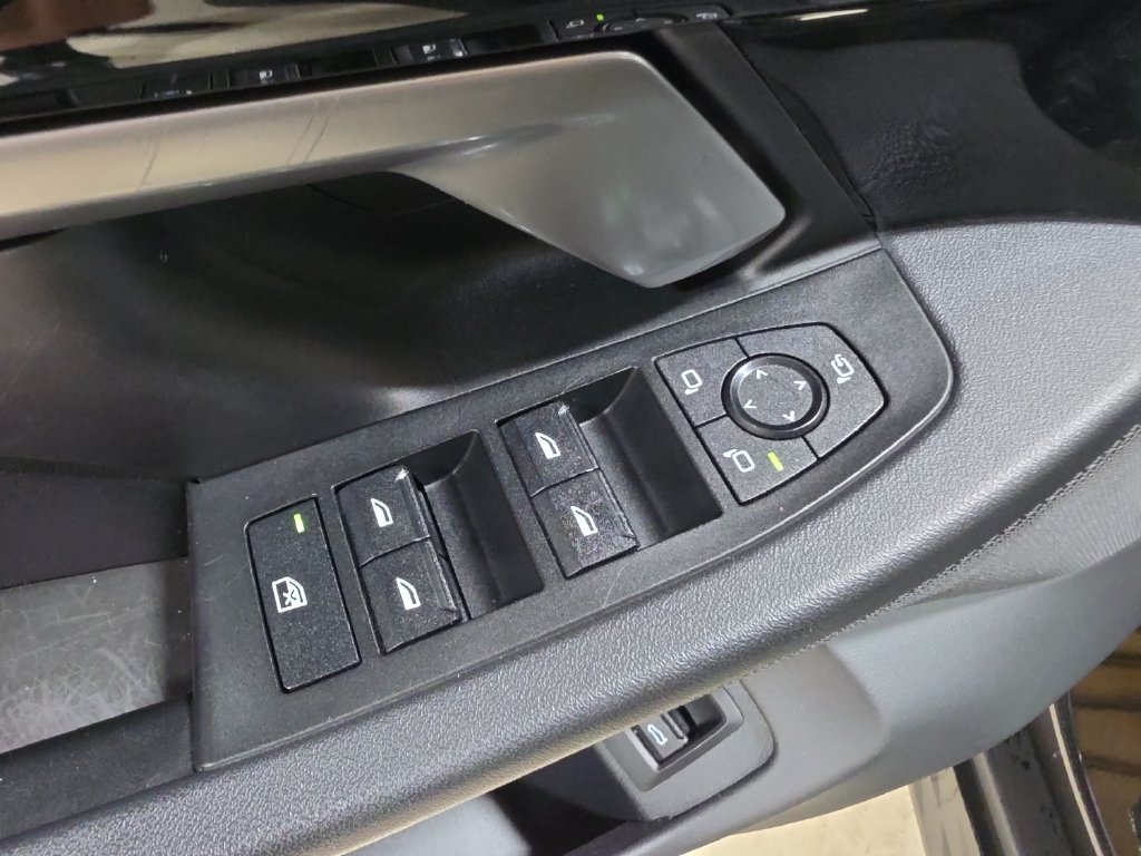 Used 2024 BMW 530i xDrive AWD/4WD image 14