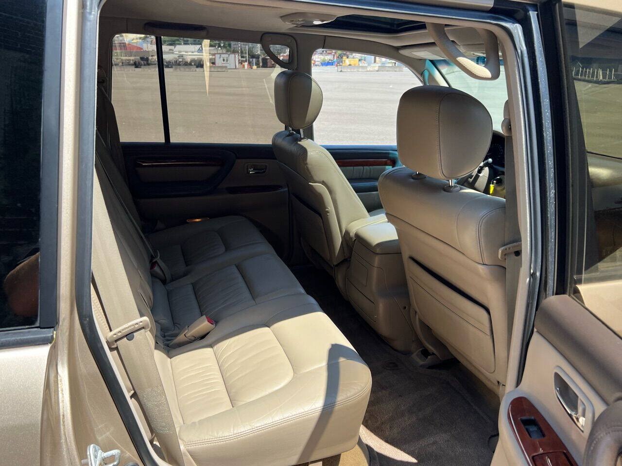 Used 2000 Lexus LX 470 4WD image 47