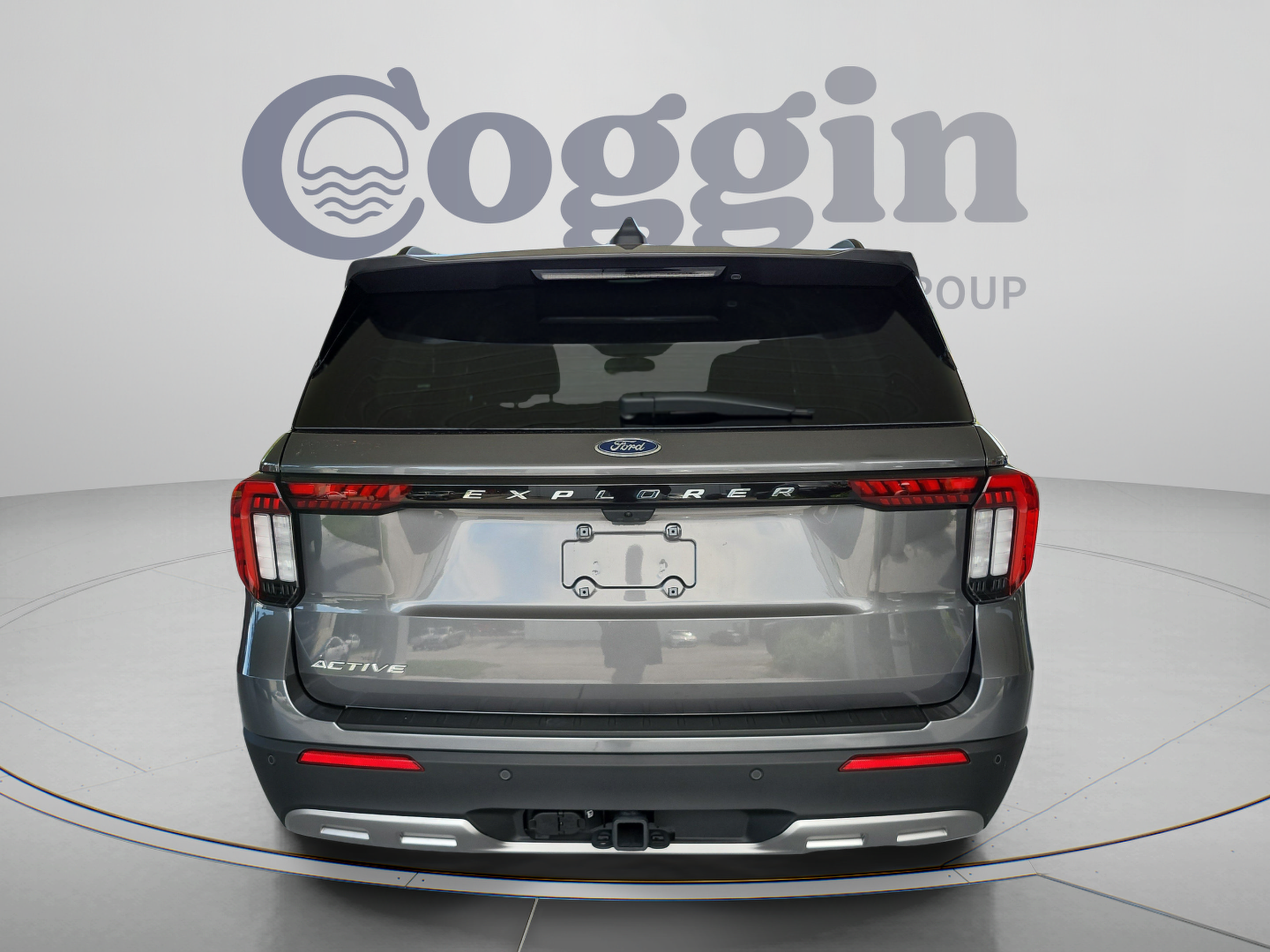 Certified 2025 Ford Explorer Active w/ Active Comfort Package RWD image 4