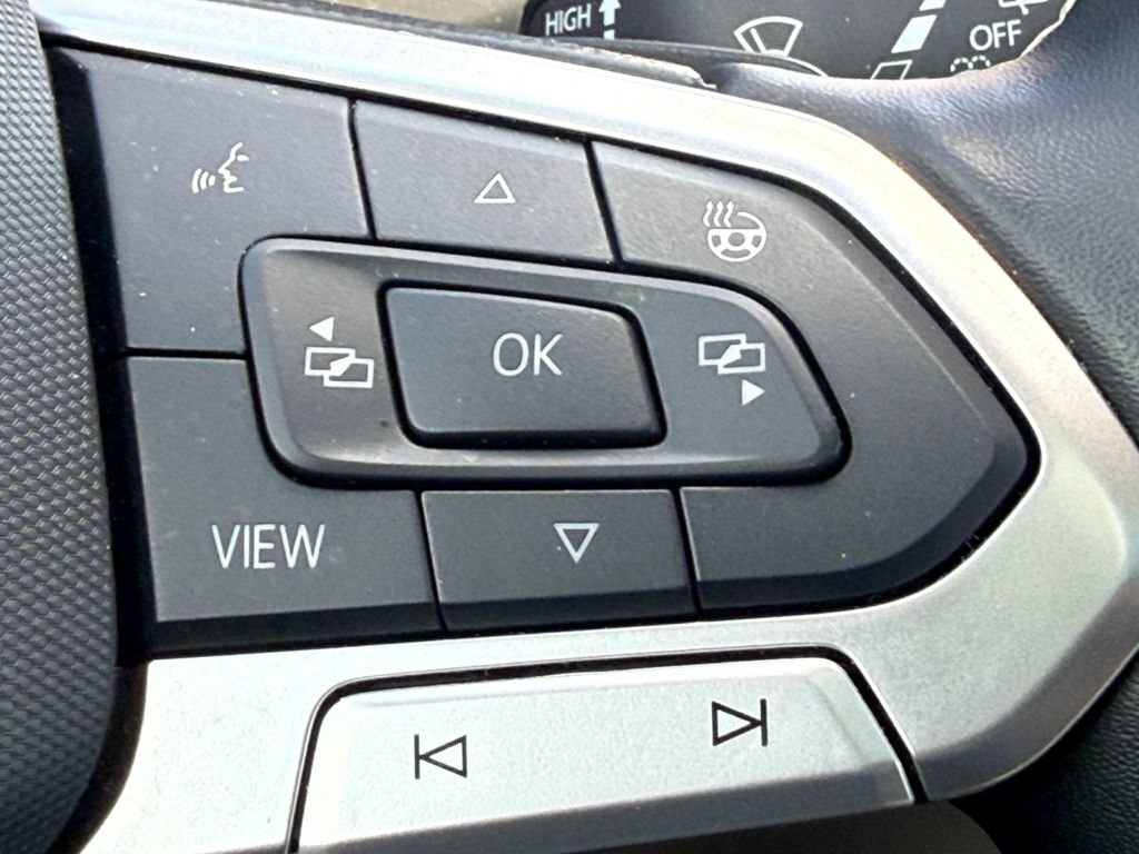 Used 2025 Volkswagen Atlas SEL AWD/4WD image 19