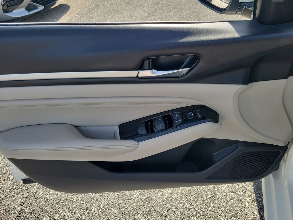 Certified 2022 Nissan Altima 2.5 SL FWD image 12