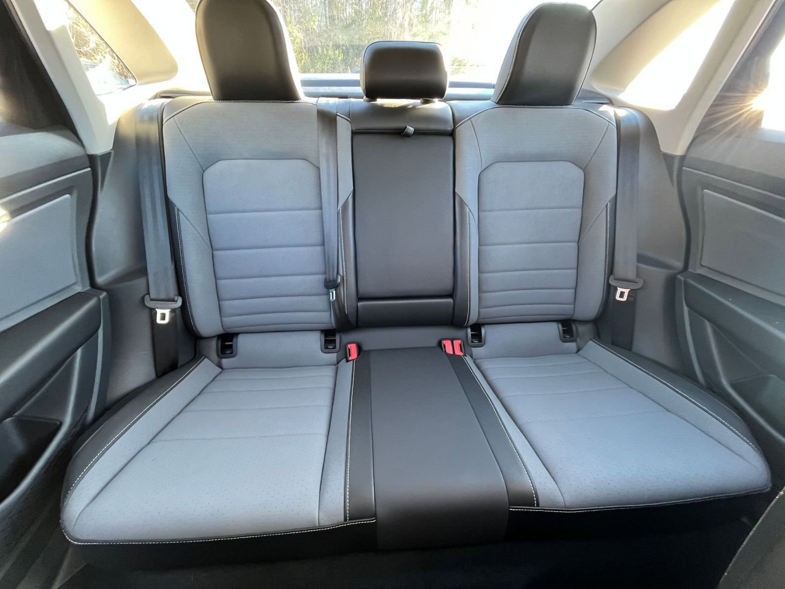 Used 2025 Volkswagen Jetta SE image 37