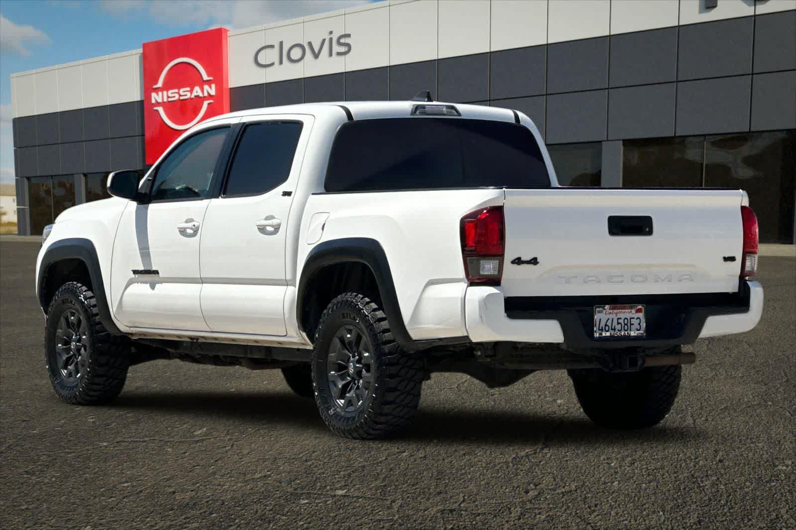 Used 2021 Toyota Tacoma SR5 w/ Trail Edition AWD/4WD image 7