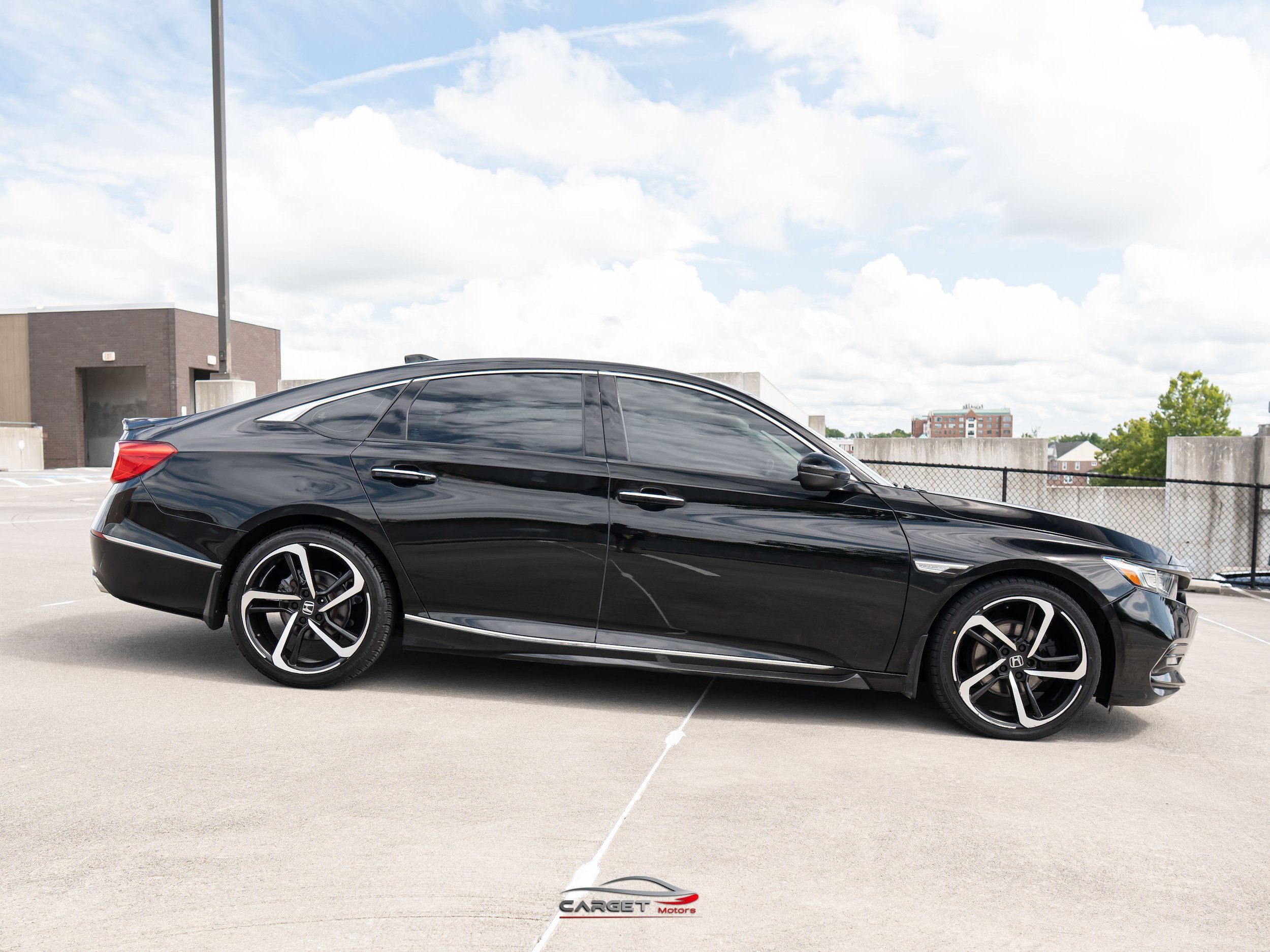 Used 2018 Honda Accord Touring image 8