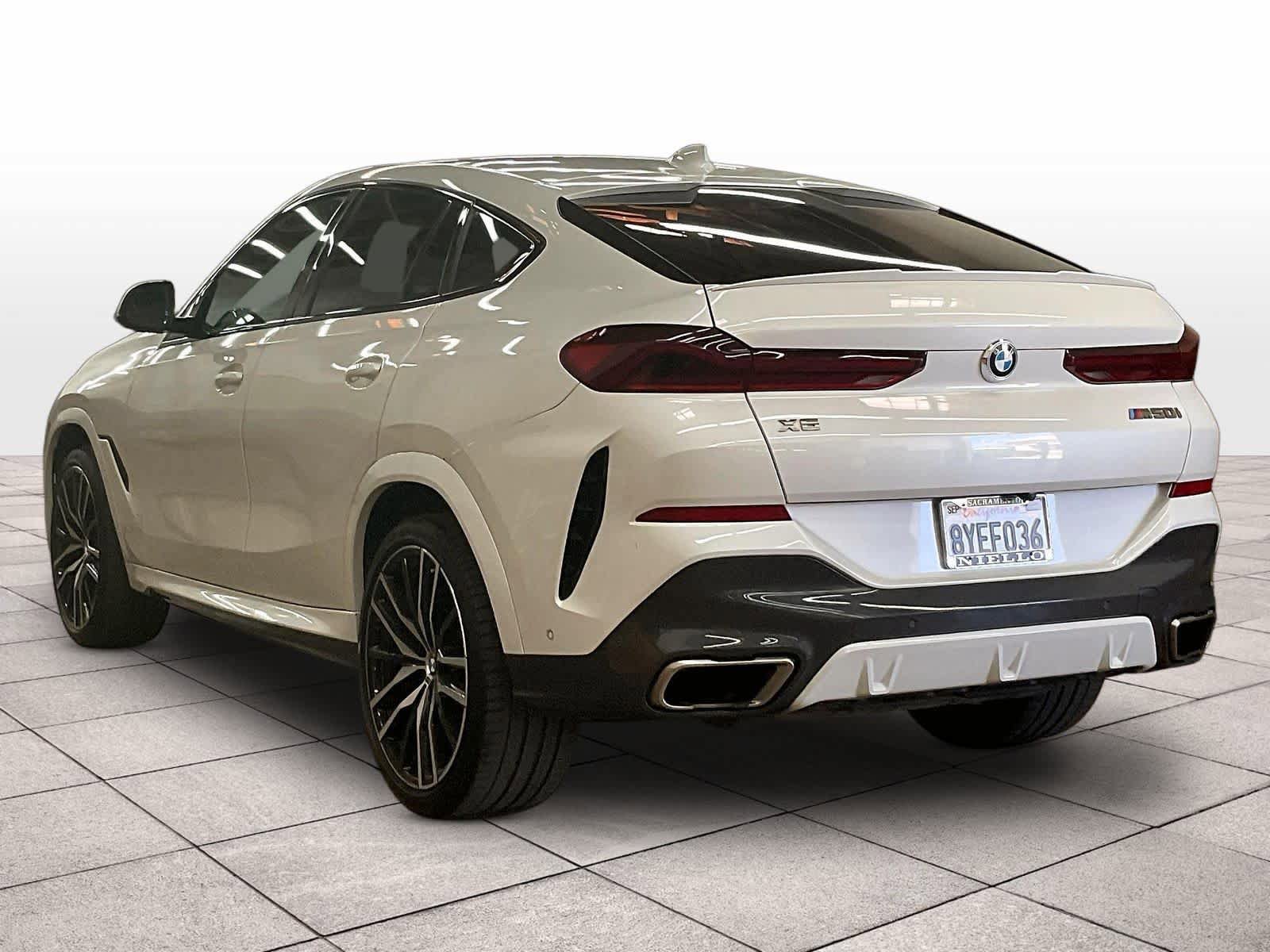 Used 2022 BMW X6 M50i w/ Premium Package AWD/4WD image 15