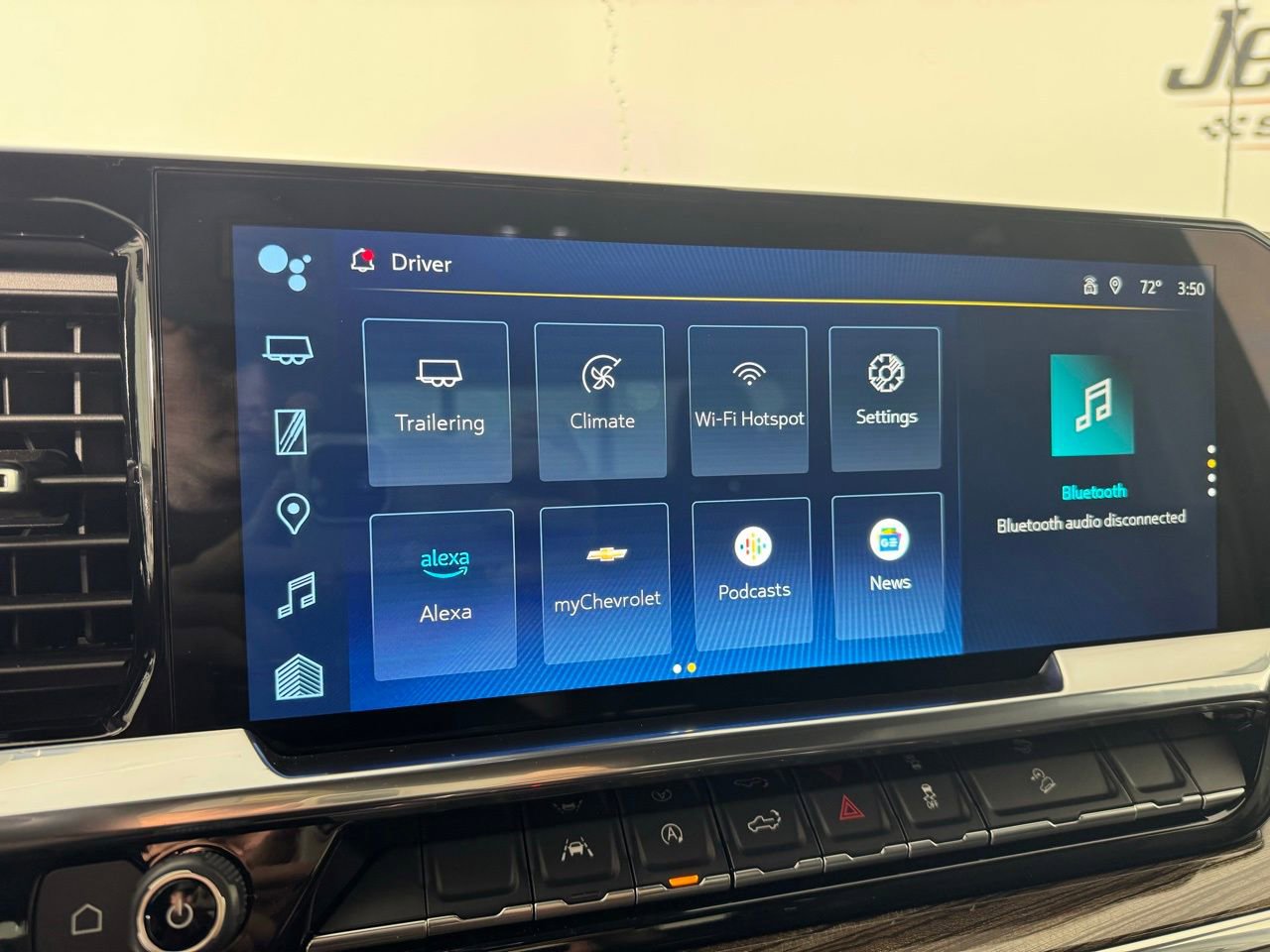 Used 2025 Chevrolet Silverado 1500 LT Trail Boss w/ Convenience Package II image 16