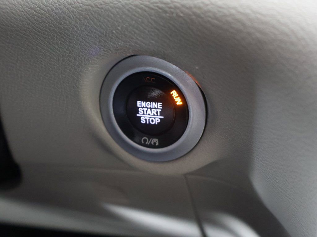 Used 2020 Chrysler Pacifica Touring-L Plus image 47