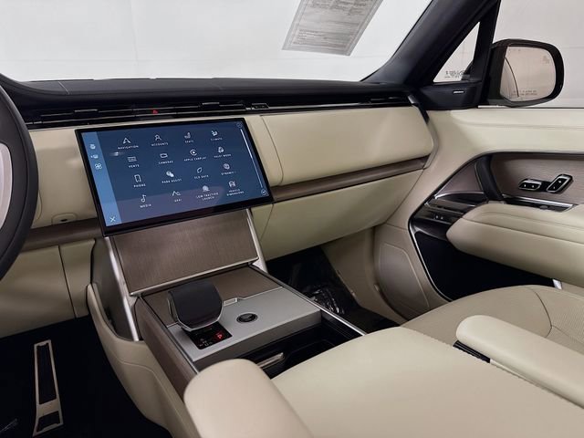 Certified 2025 Land Rover Range Rover Long Wheelbase SE image 26