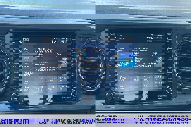 Used 2021 Toyota Tacoma TRD Sport w/ Technology Package image 30