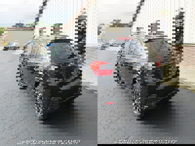 Used 2017 Subaru Crosstrek 2.0i Premium image 4