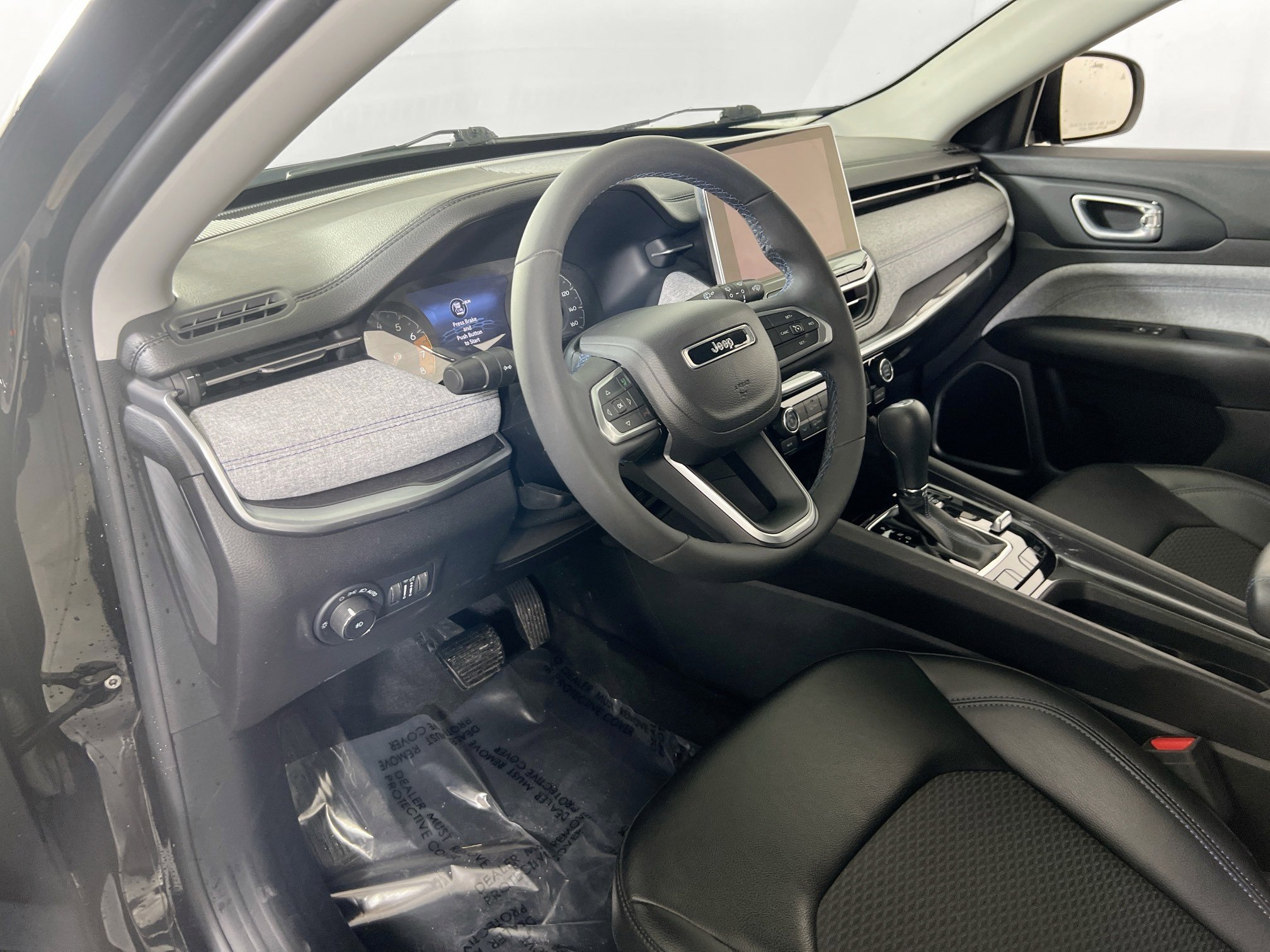 Used 2022 Jeep Compass Latitude image 9