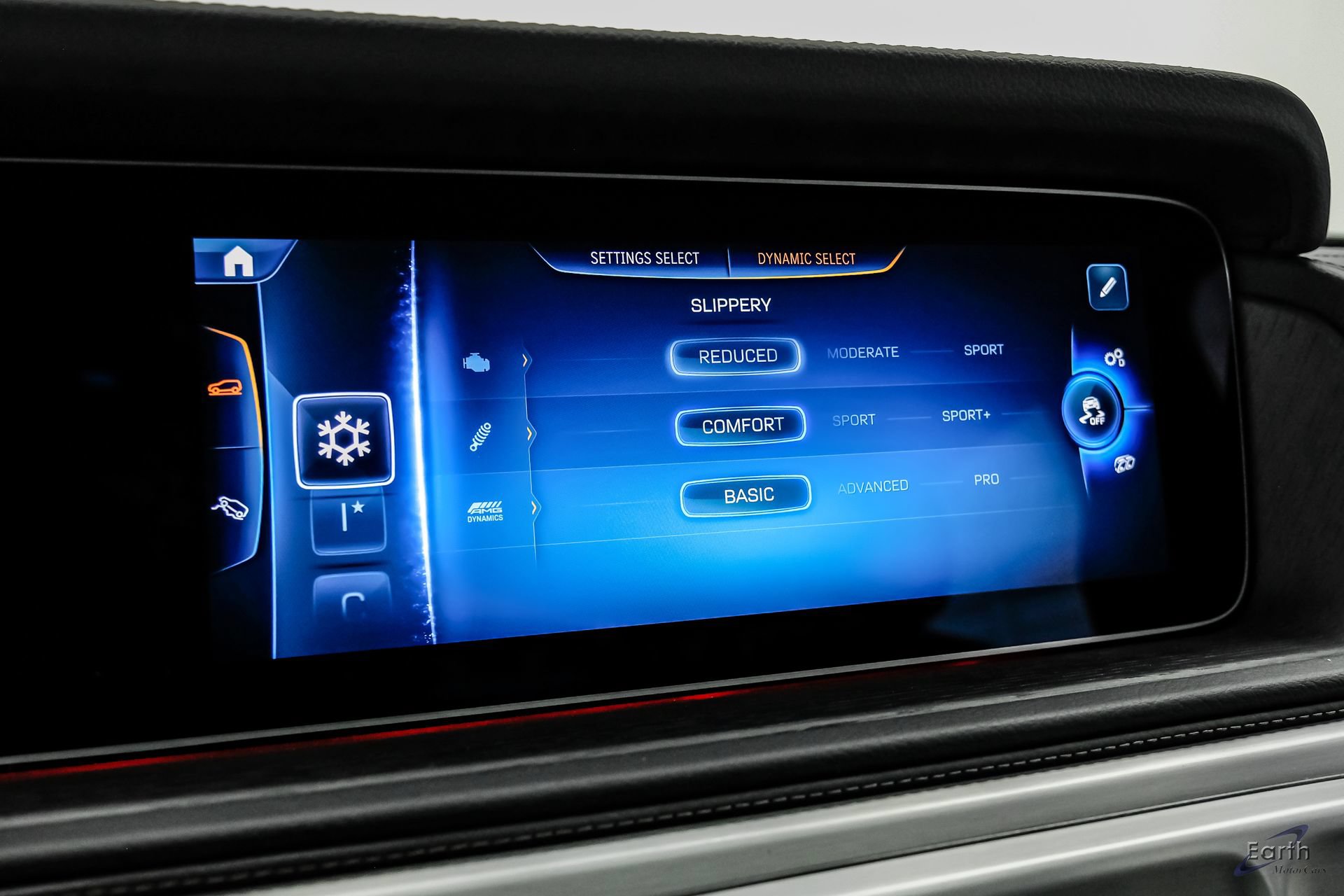 Used 2025 Mercedes-Benz G 63 AMG 4MATIC w/ Night Package Magno image 75