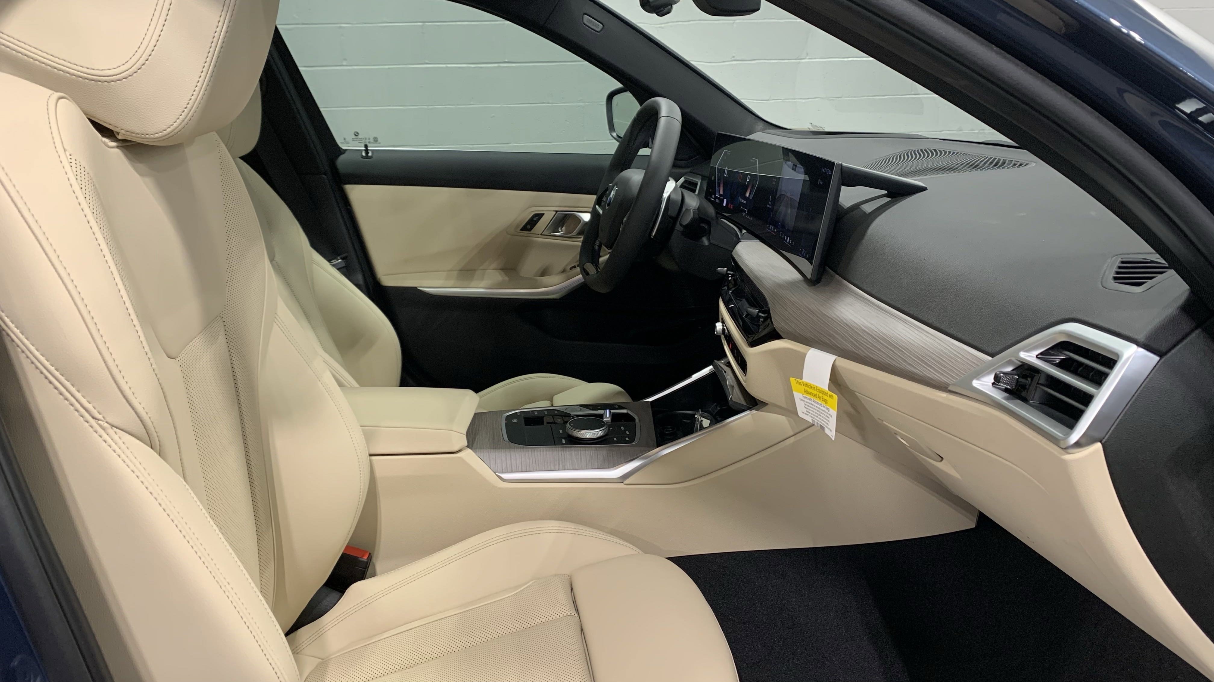 Used 2025 BMW 330i xDrive Sedan w/ Premium Package AWD/4WD image 24