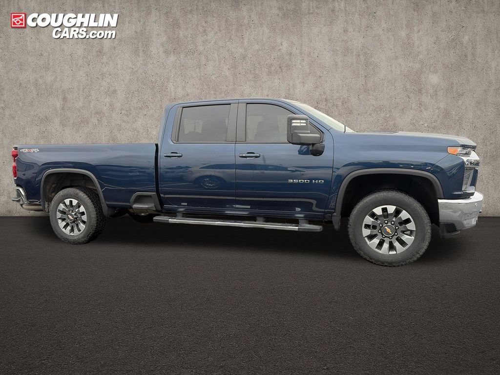 Used 2022 Chevrolet Silverado 3500 LT w/ All Star Edition AWD/4WD image 9