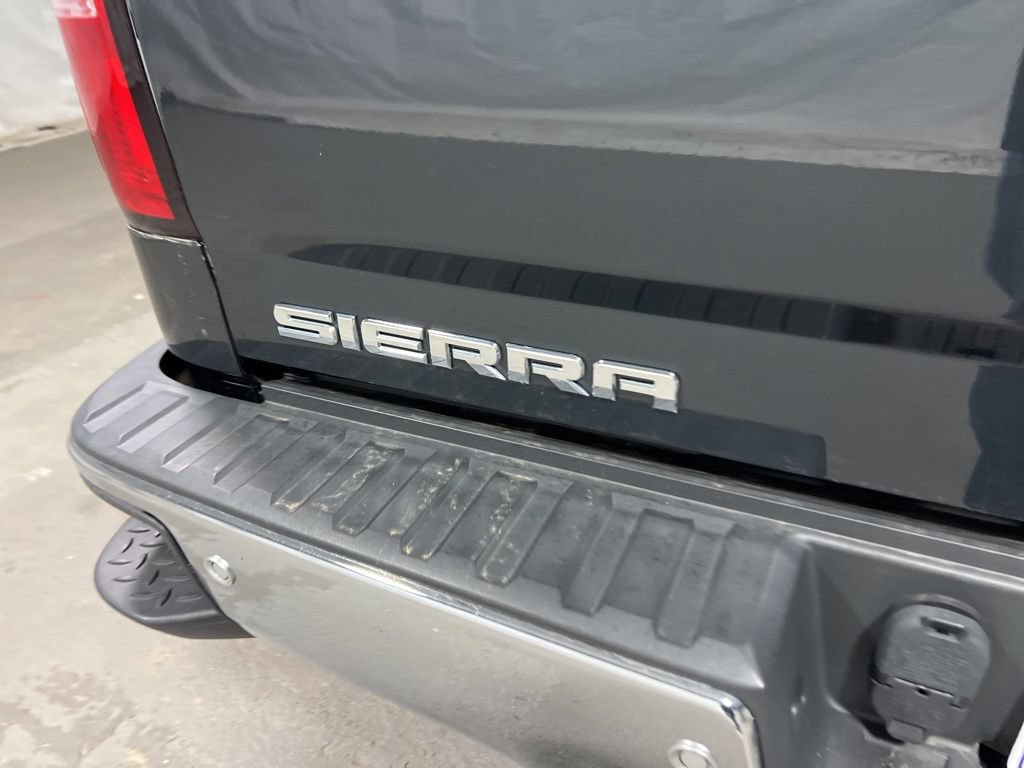 Used 2018 GMC Sierra 1500 SLE w/ Suspension Package, Off-Road AWD/4WD image 14