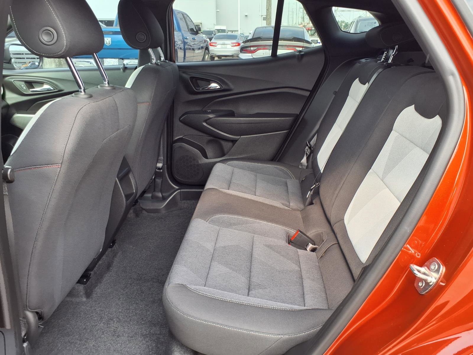 Used 2024 Chevrolet Trax RS w/ Sunroof Package FWD image 18