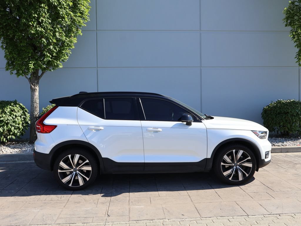 Used 2021 Volvo XC40 P8 Recharge w/ Advanced Package AWD/4WD image 5