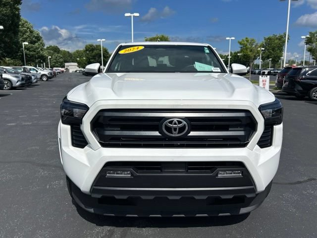 Used 2024 Toyota Tacoma SR5 AWD/4WD image 2