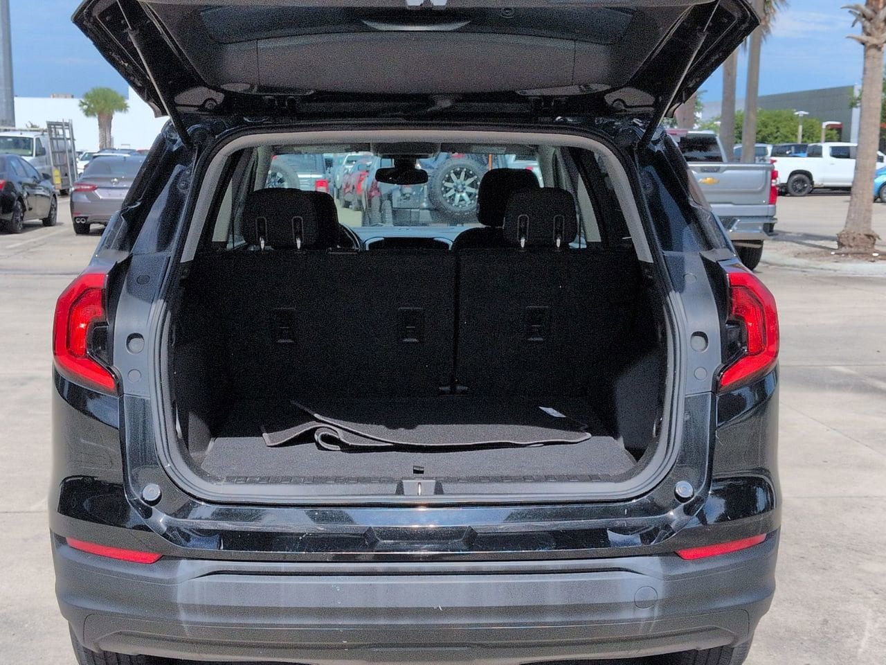 Used 2020 GMC Terrain SLE FWD image 23