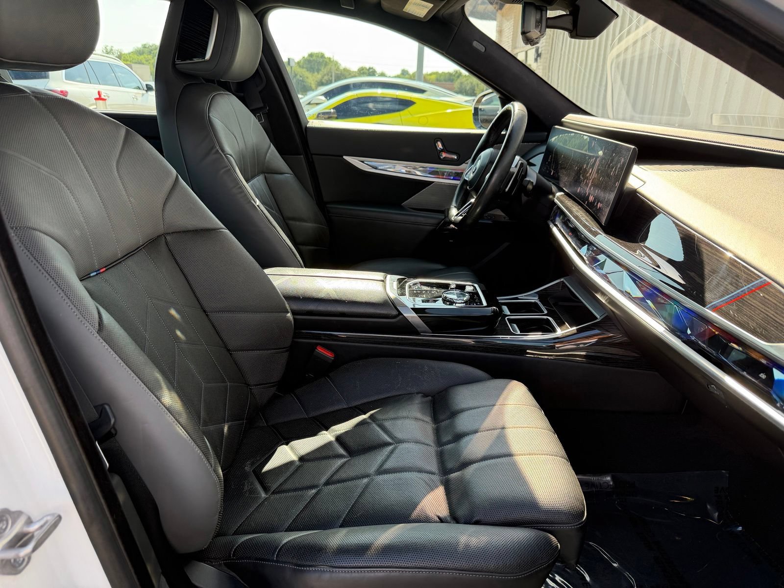 Used 2023 BMW 740i w/ Executive Package RWD image 25
