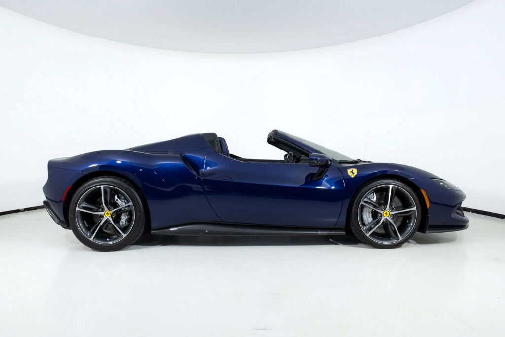 Used 2024 Ferrari 296 GTS RWD image 10