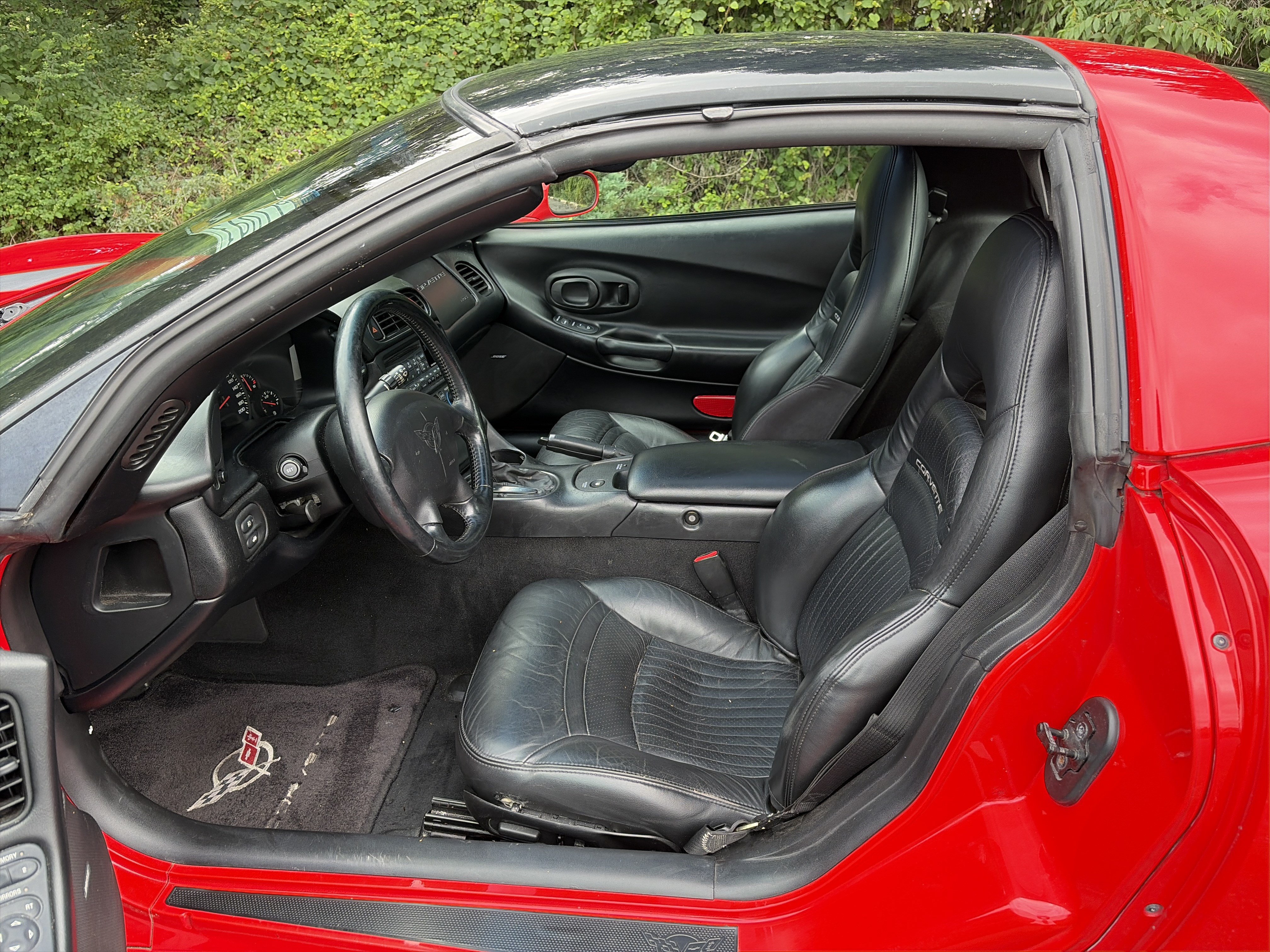 Used 2001 Chevrolet Corvette Coupe w/ Preferred Equipment Group1 RWD image 18