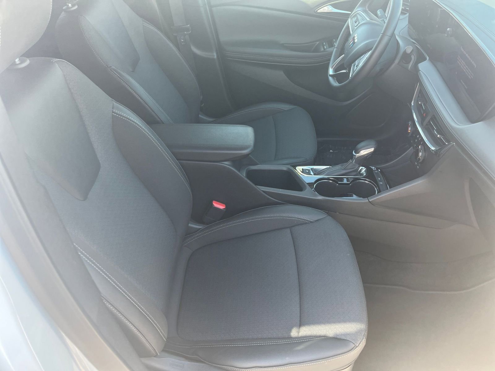 Used 2025 Buick Encore GX Preferred FWD image 35