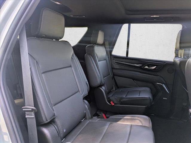 Used 2021 GMC Yukon Denali w/ Denali Premium Package image 18