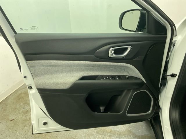 Used 2022 Jeep Compass Latitude w/ Convenience Group image 18