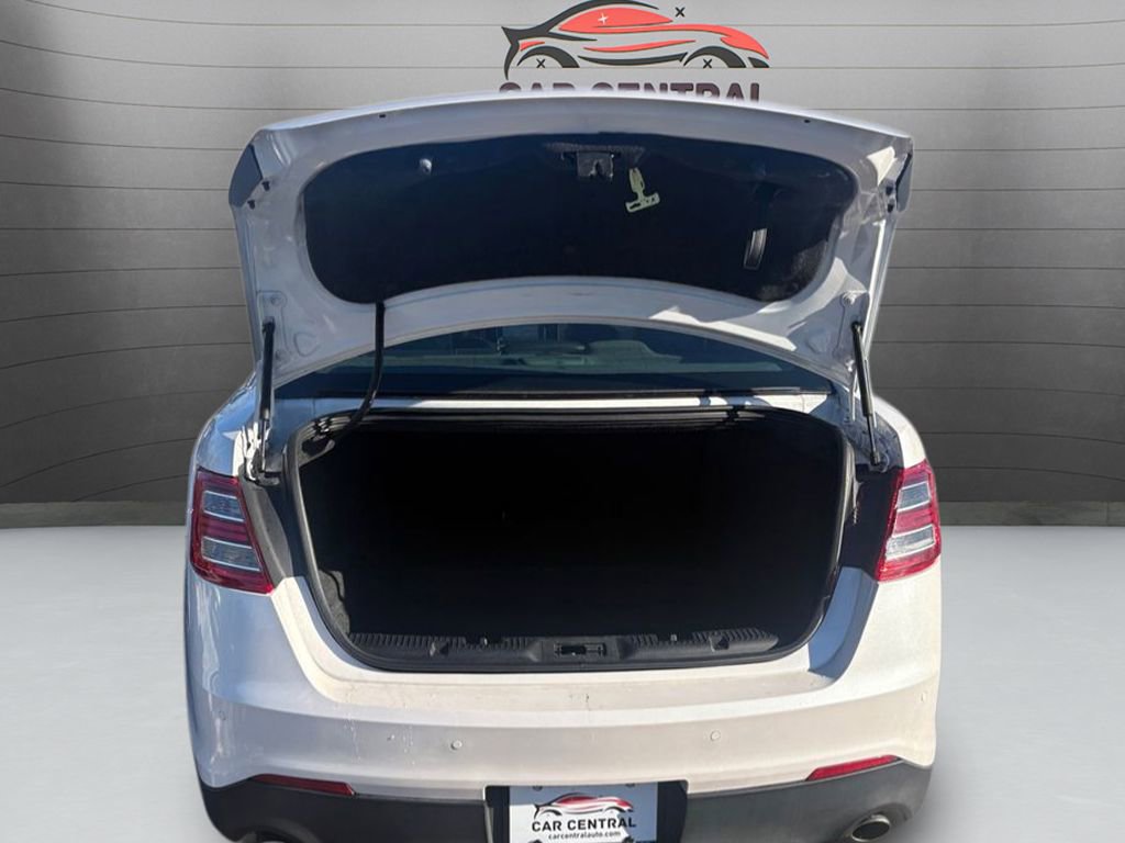 Used 2019 Ford Taurus Limited image 28