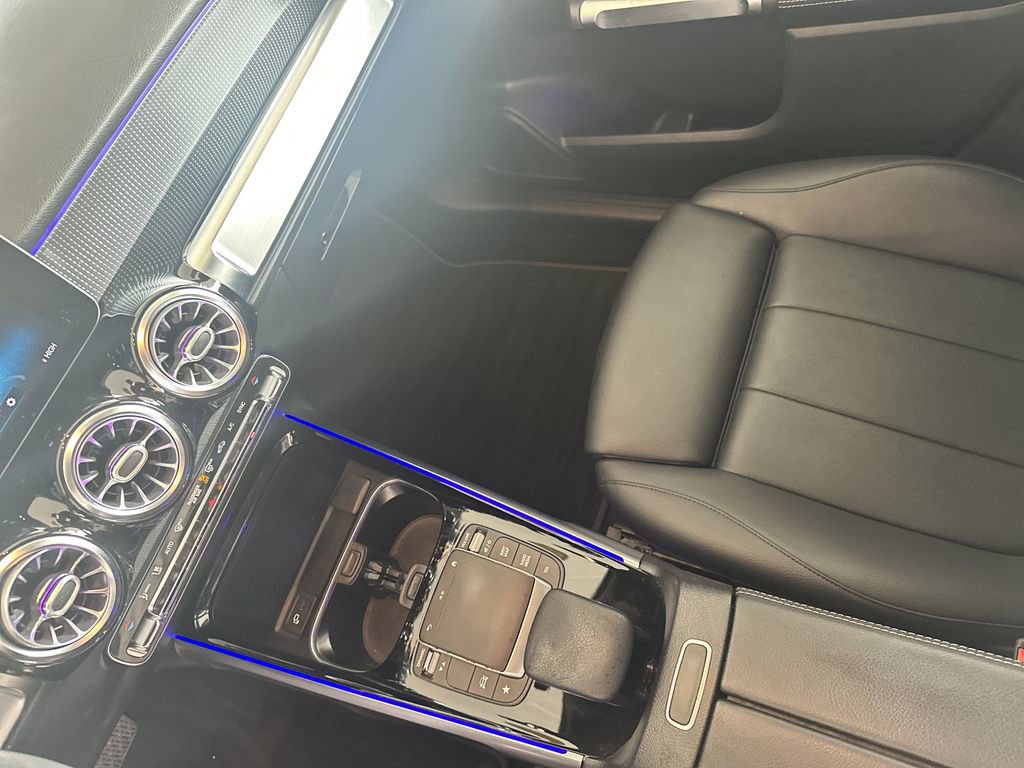 Used 2021 Mercedes-Benz GLB 250 image 26
