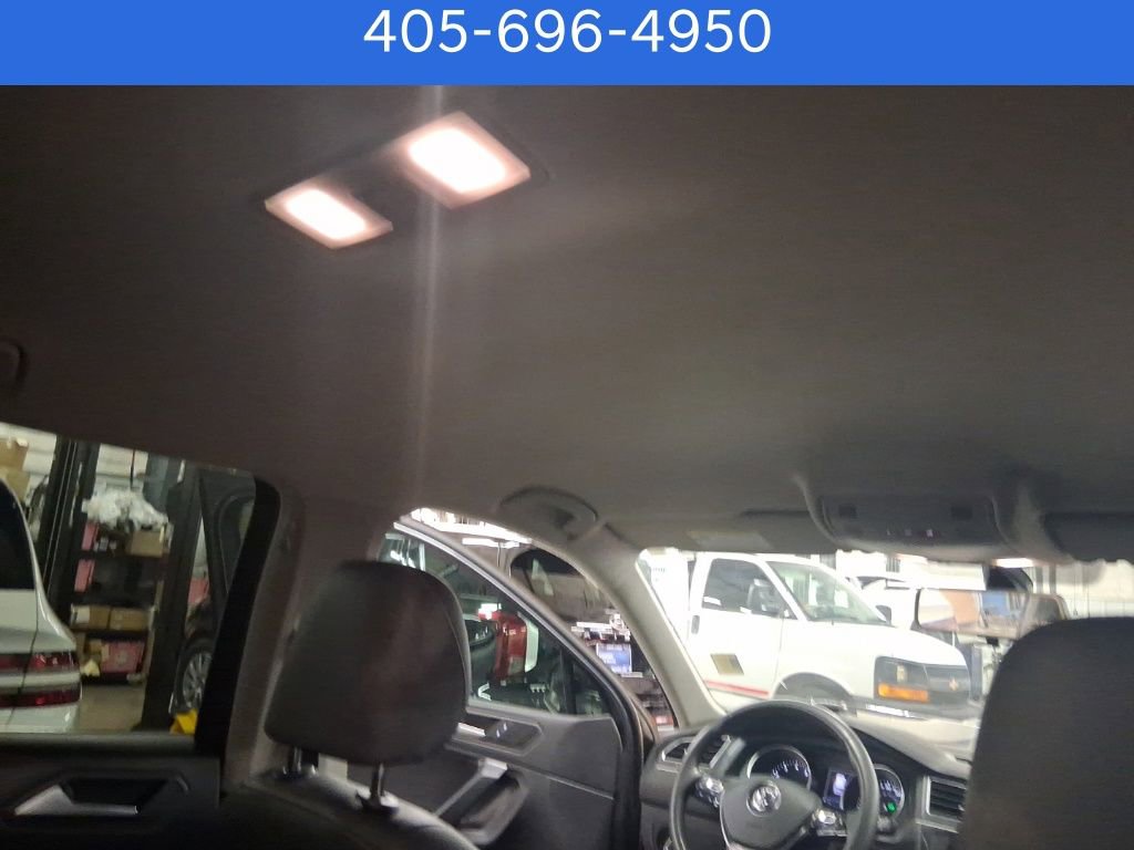 Used 2020 Volkswagen Tiguan SE image 15