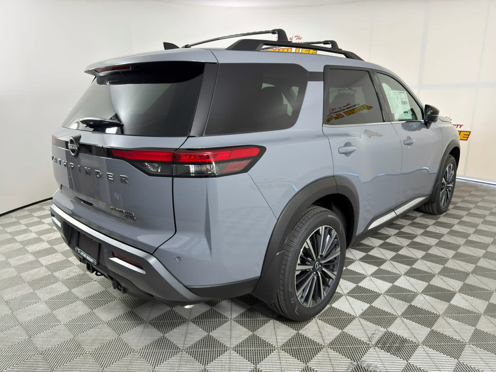 New 2026 Nissan Pathfinder Platinum AWD/4WD image 6
