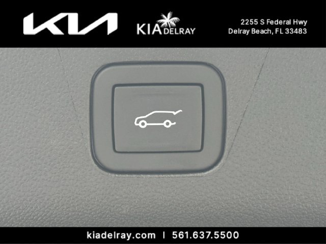 Used 2025 Chevrolet Tahoe Premier RWD image 9