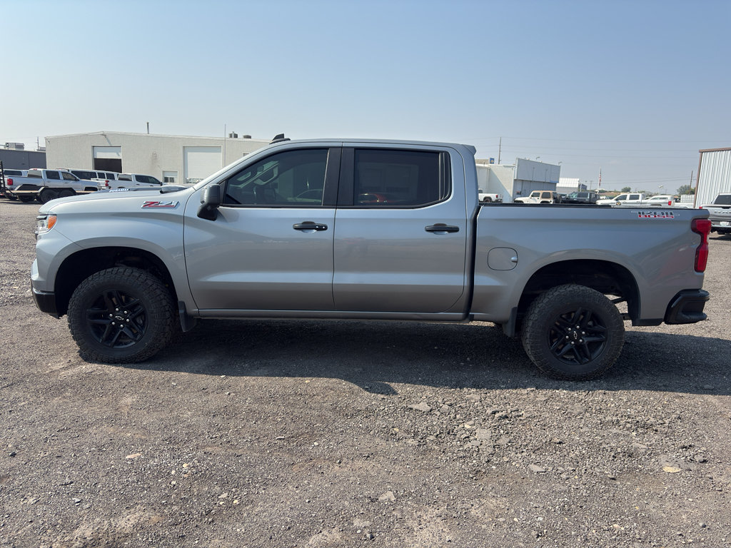 Used 2024 Chevrolet Silverado 1500 LT Trail Boss w/ Convenience Package II AWD/4WD image 18