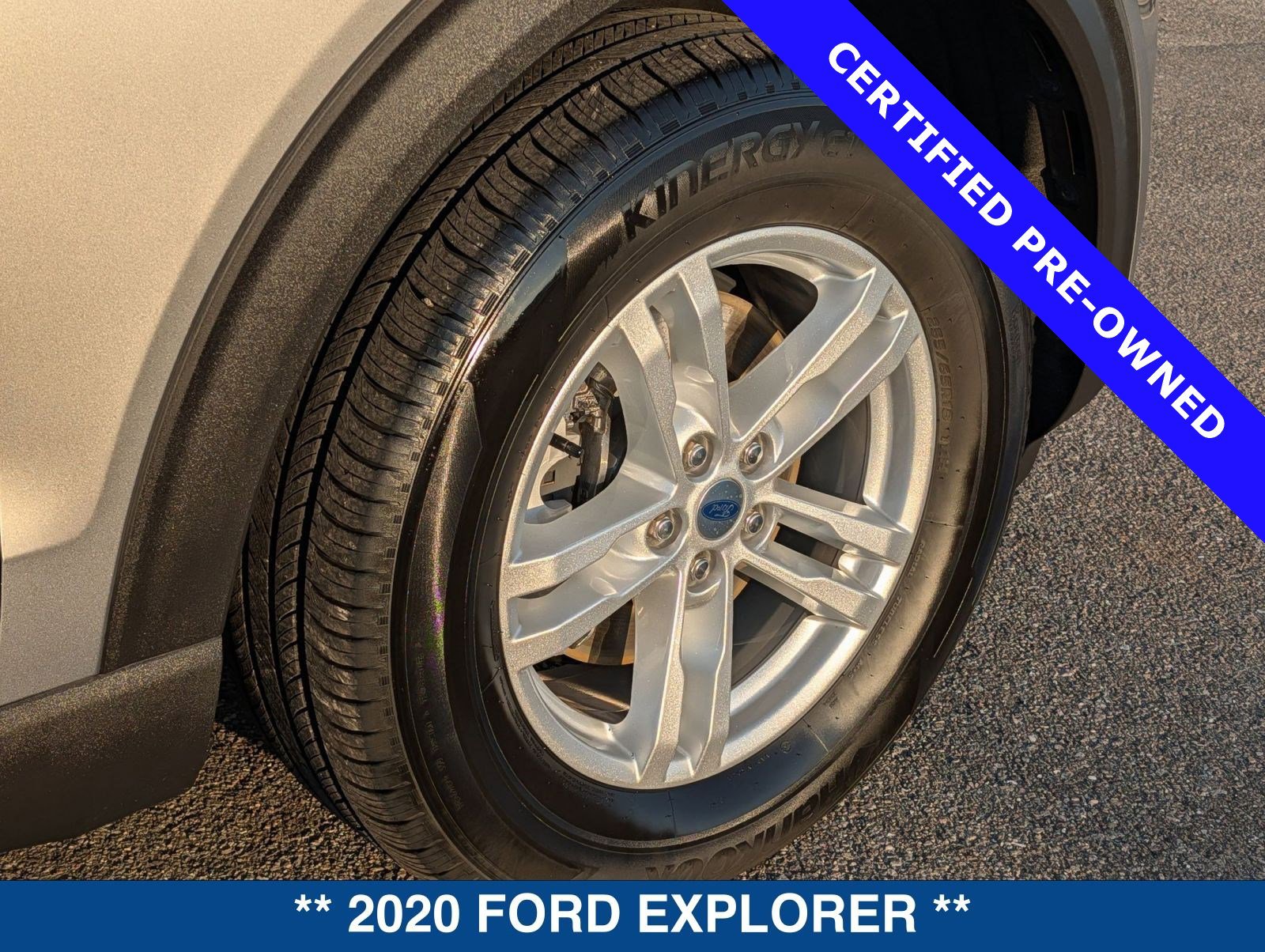 Certified 2020 Ford Explorer XLT image 12