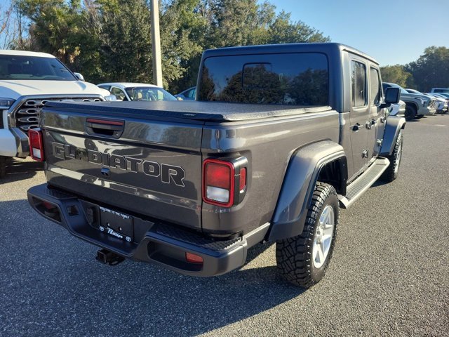 Used 2023 Jeep Gladiator Sport image 10