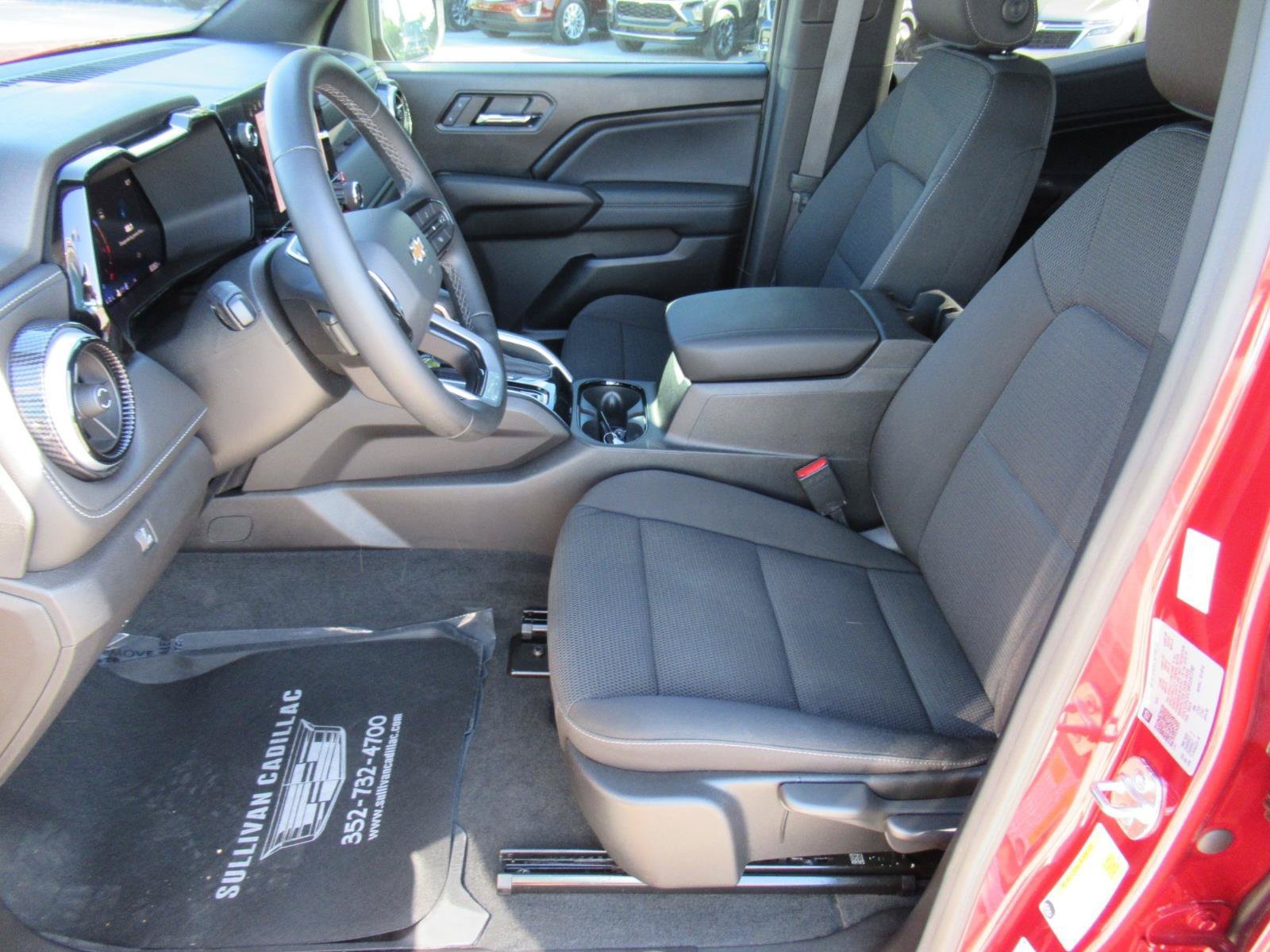 Used 2024 Chevrolet Colorado LT w/ LT Convenience Package RWD image 17