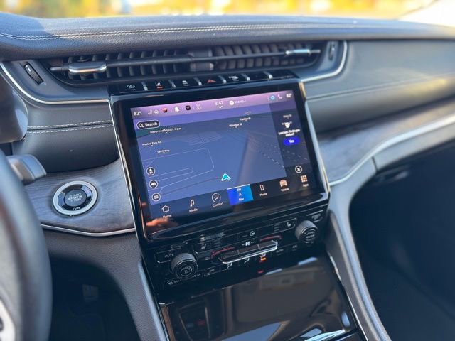 Used 2022 Jeep Grand Cherokee L Limited image 17