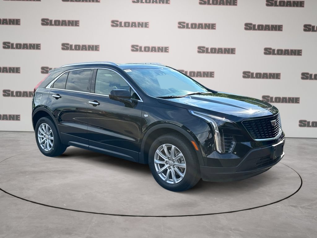 Used 2023 Cadillac XT4 Luxury w/ Cold Weather Package AWD/4WD image 7