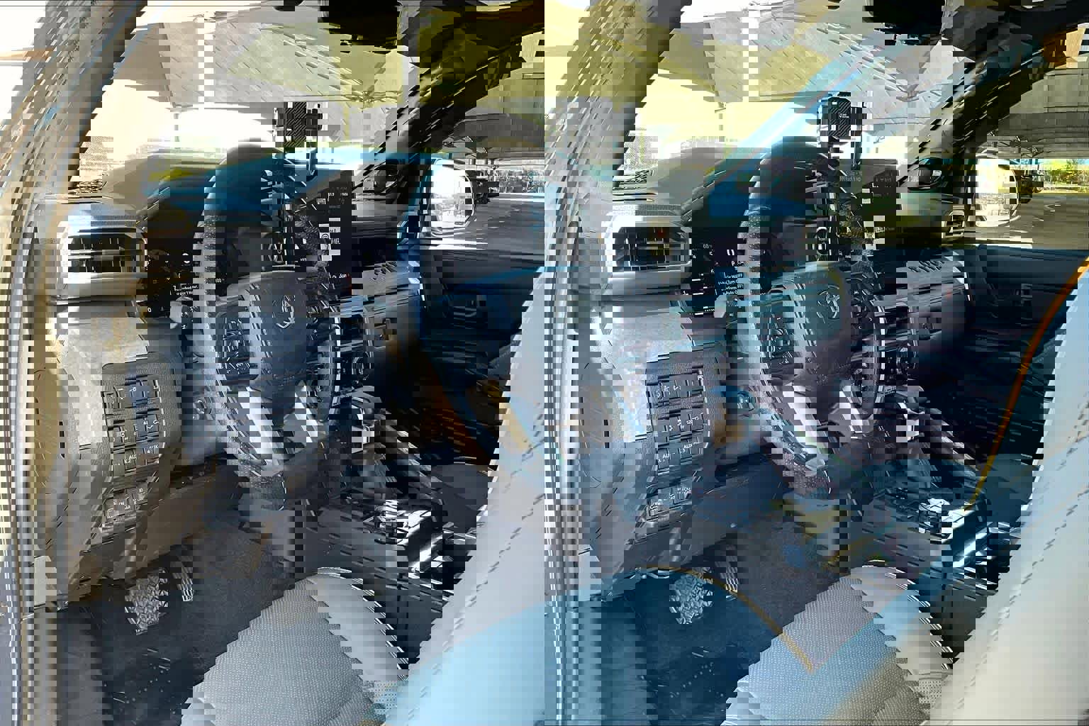 Used 2025 Toyota 4Runner Trailhunter image 16